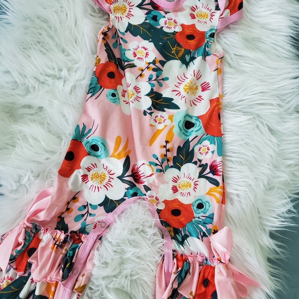 ✨ Baby Girl Floral Onesie 🌼🌺🌸 12 Month